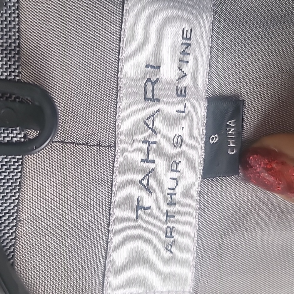 Tahari Pant Suit Career Business Special Events.  SZ 8 - Picture 3 of 13